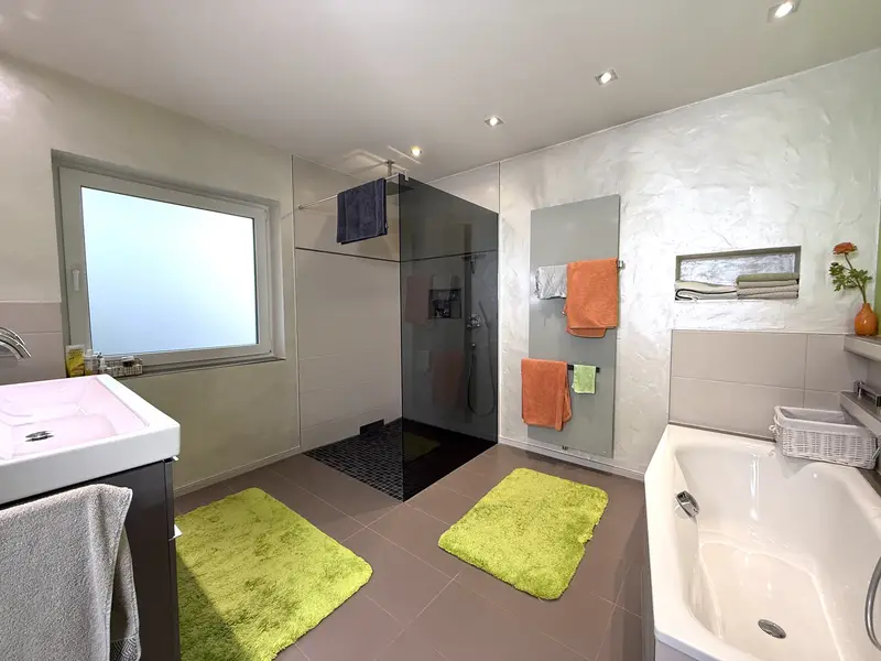 Badezimmer EG