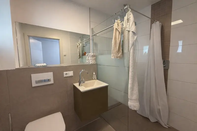 Gäste WC OG