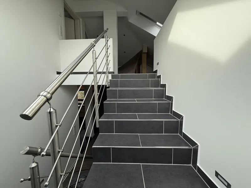 Treppe zum DG