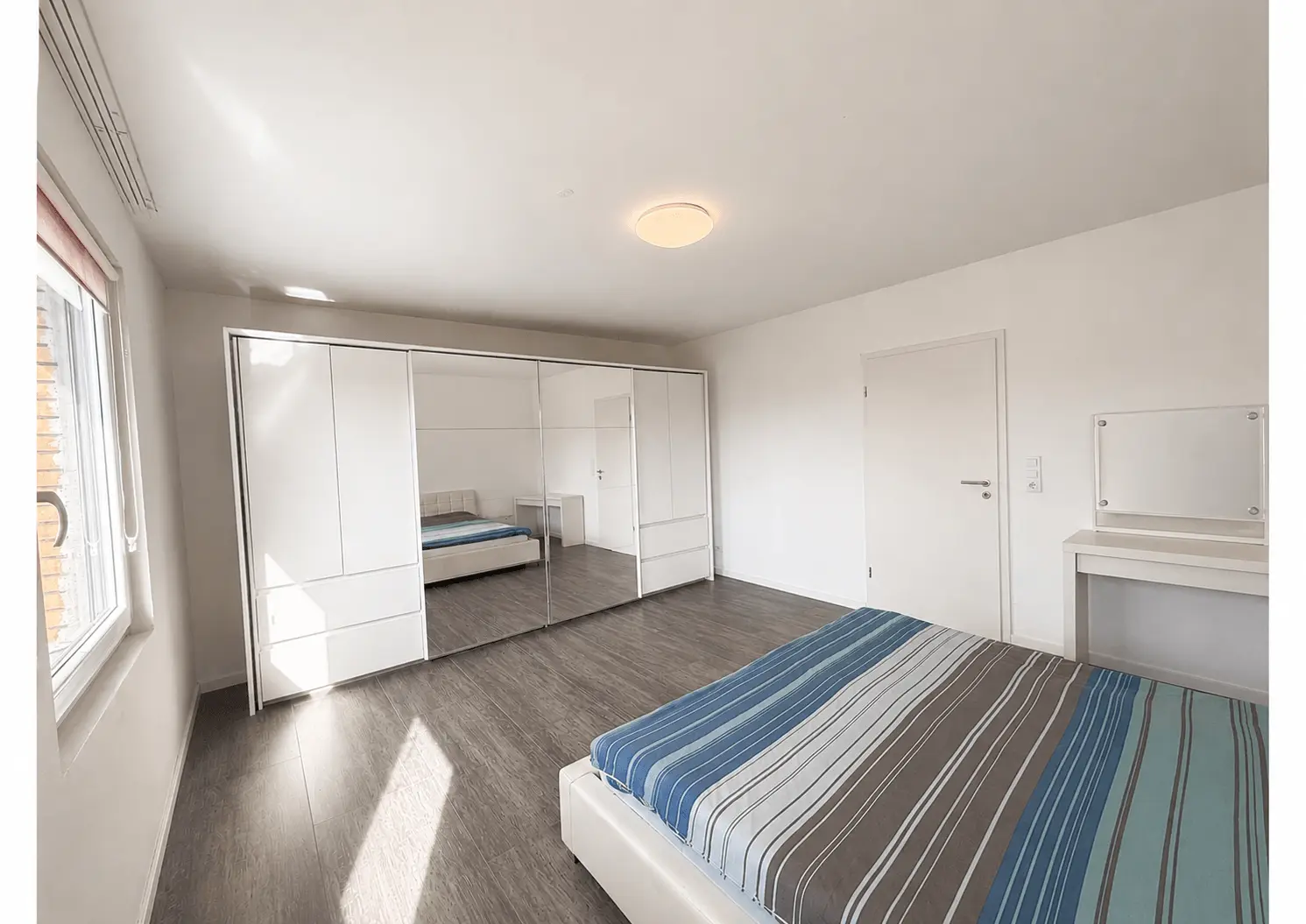 Schlafzimmer 1