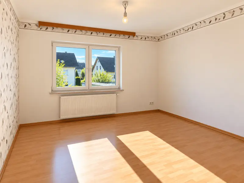 Vielseitig nutzbares Zimmer im Erdgeschoss